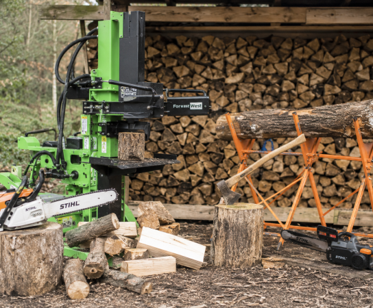 Faire son bois de chauffage soi-même : quel matériel pour gagner en autonomie ?